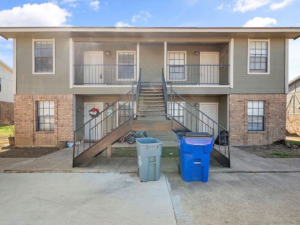 1st image of 606 Kings Way Dr #C