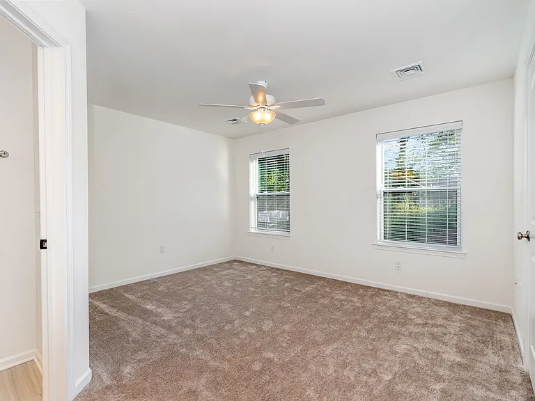 154 High Pointe Dr — Photo 12