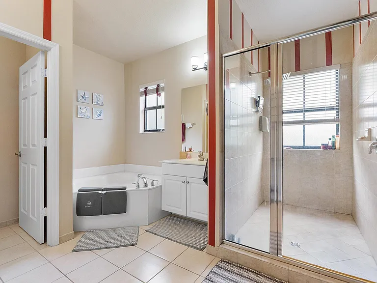 4755 Cypress St #4755 — Photo 3