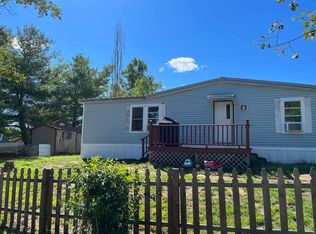 16 Puritan Ln, Center Ossipee, NH 03814