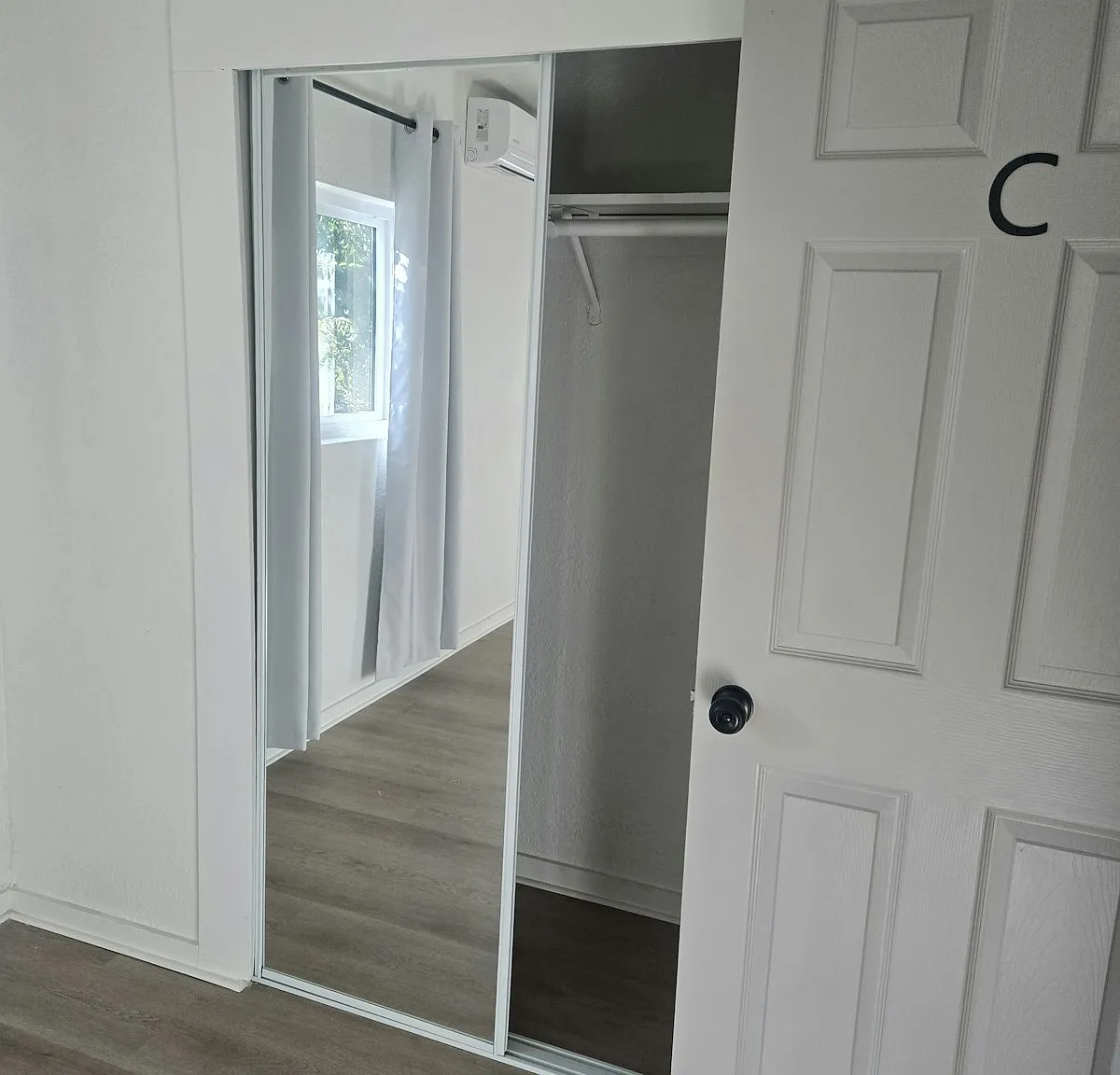 1545 West 30th Street, Unit R3 — Photo 1