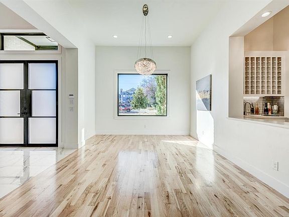 5th image of 5609 Montclair Dr