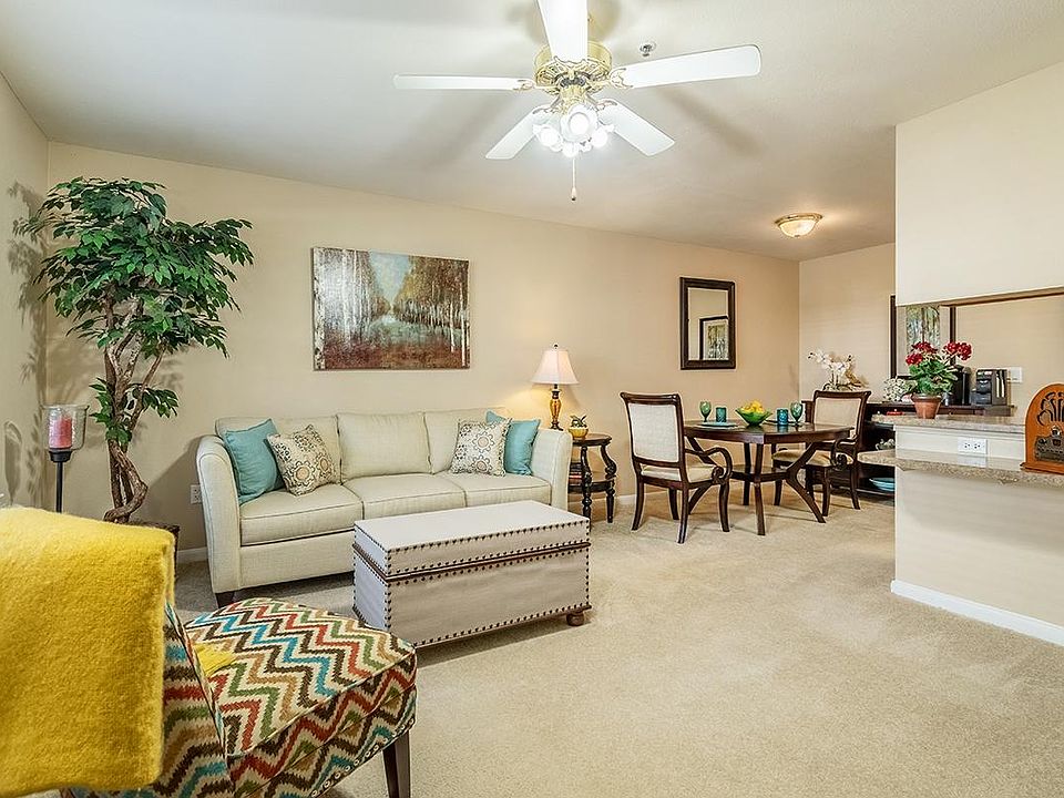 Elison Independent Living at Willowbrook Apartment Rentals Houston