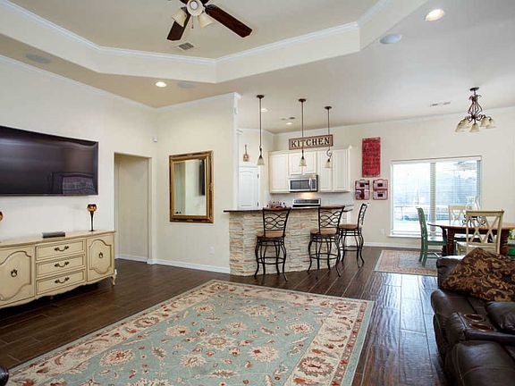 3rd image of 8304 City View Dr