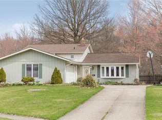 8634 Ashwood Dr, Strongsville, OH 44136