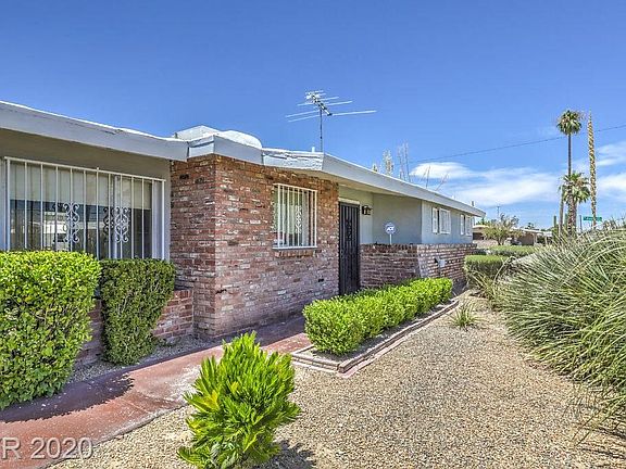 5th image of 905 Oasis Cir