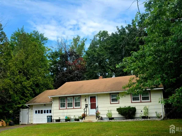 640 Warfield Rd, North Plainfield, NJ 07063