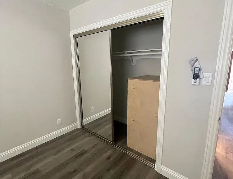 2360 Portland St #999 — Photo 9