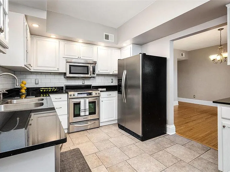 6301 Southwood Ave #3 — Photo 14