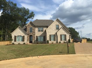 86 Ravenwood Dr, Jackson, TN 38305