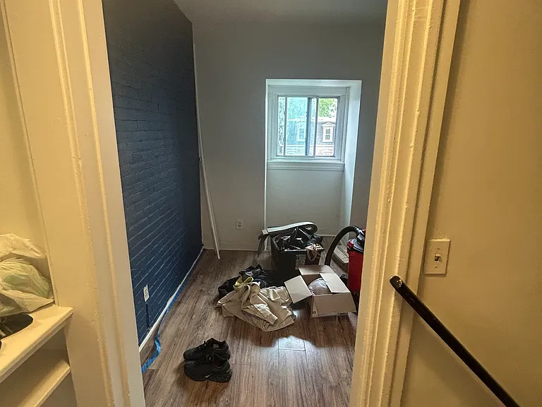 309 N 6th St #4 — Photo 4