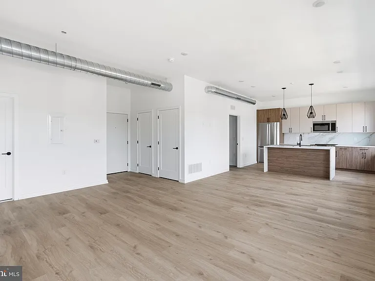 209 New St #6A — Photo 2