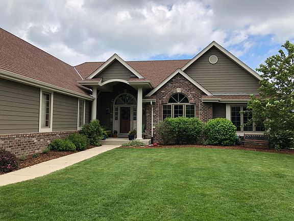 2nd image of W131N6576 Crestwood Dr