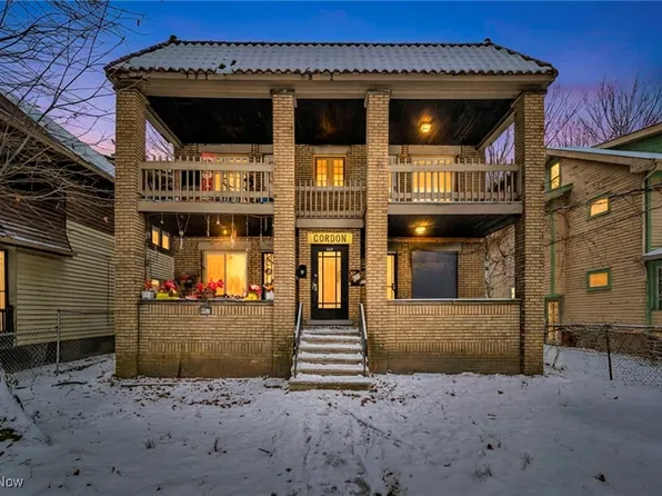 896 E 143rd St, Cleveland, OH 44110