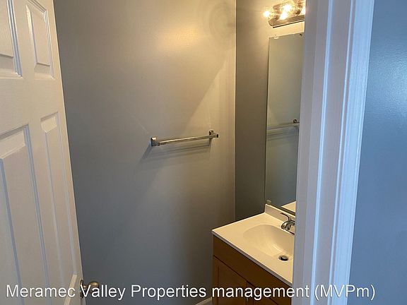 4th image of 3422 Virginia Ave