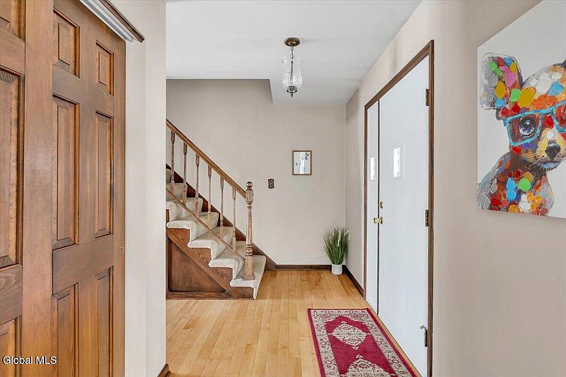 4th image of 767 Huntingdon Drive