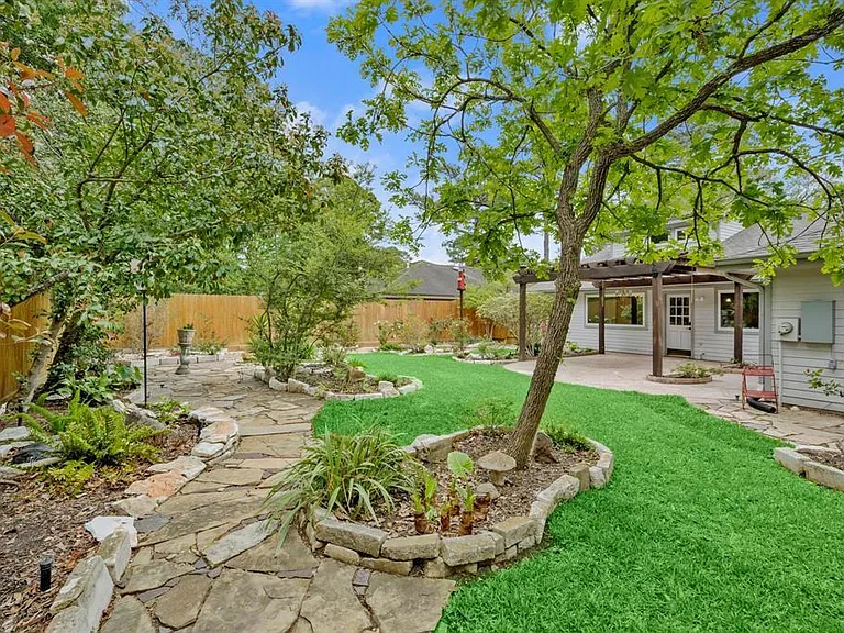 13426 Nevermore Dr — Photo 26