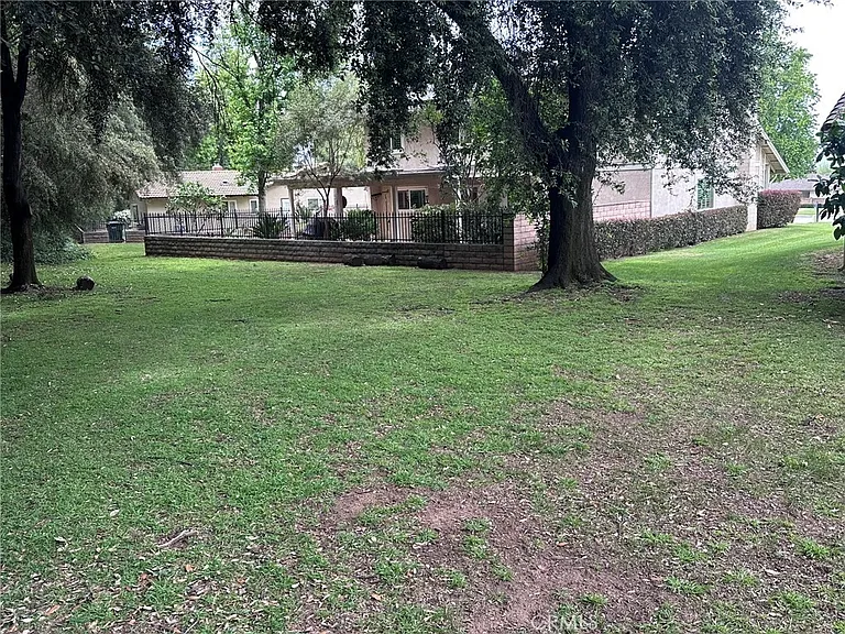 1555 Lynne Ct — Photo 13