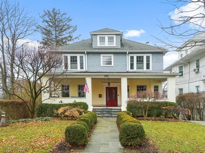 425 Manor Ridge Rd, Pelham, NY, 10803