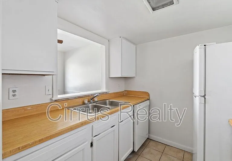 98 Francis St — Photo 5