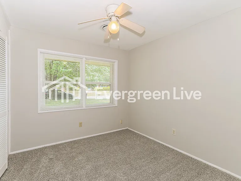1840 Derby Dr — Photo 10