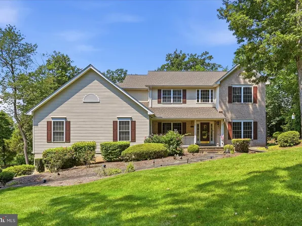 45539 Lakeside Dr, Sterling, VA 20165