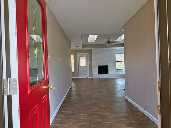 2nd image of 3405 Walden Trl