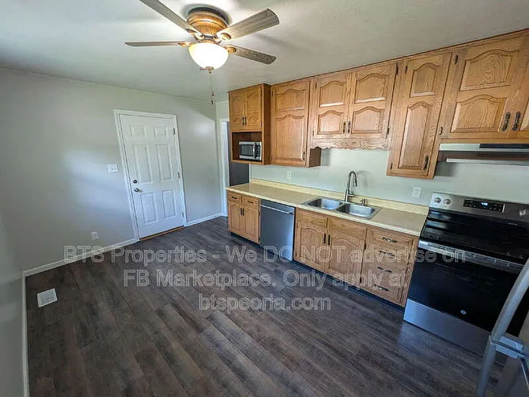 306 Parkview Dr — Photo 2