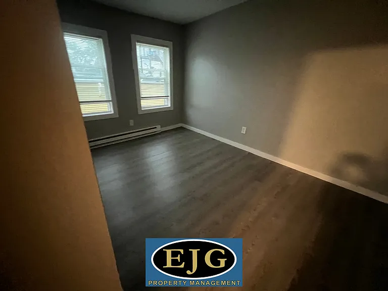 211 Pine St #2 — Photo 13