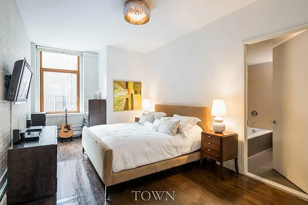 Sold by Town Residential | media 16