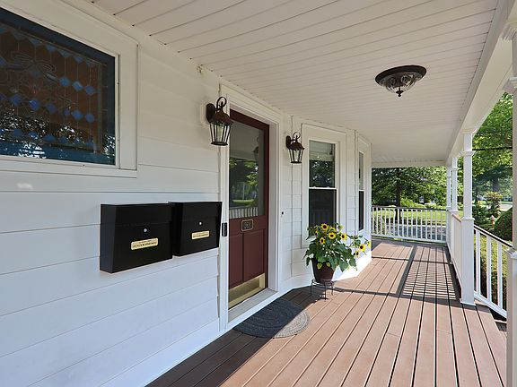 3rd image of 263 Walnut St #1