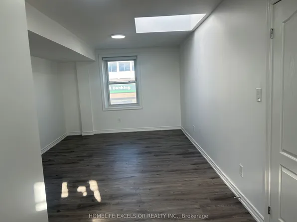 3 Simcoe St S Unit 5, Oshawa, ON L1H 4G1