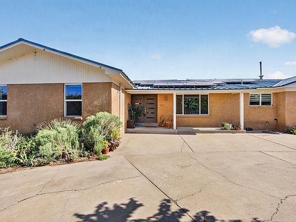 3rd image of 3121 San Joaquin Ave SE