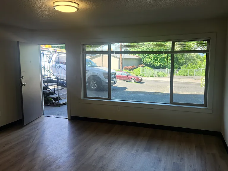 550 SE 60th Ave #106 — Photo 2