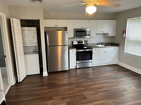 2nd image of 4326 Grove Park Dr