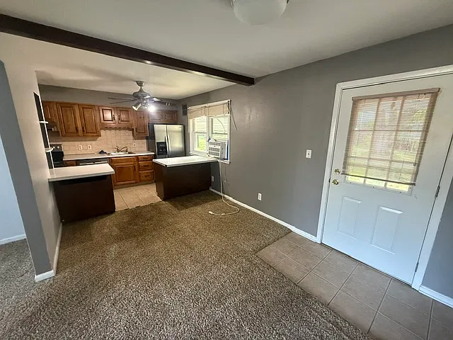 2 bed, 907 sqft, $1,500 — Photo 3