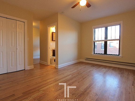 2nd image of 2900 N Mildred Ave #29043J