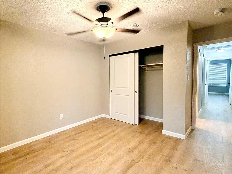 7202 S Dairy Ashford Rd — Photo 16