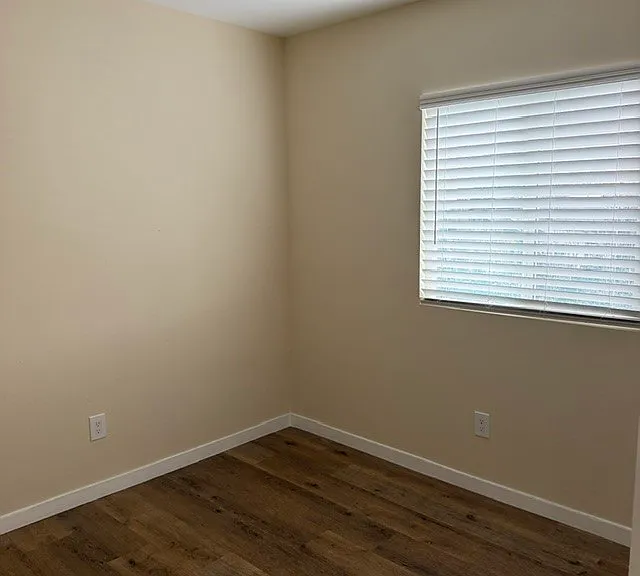 5867 Towne Ave — Photo 6