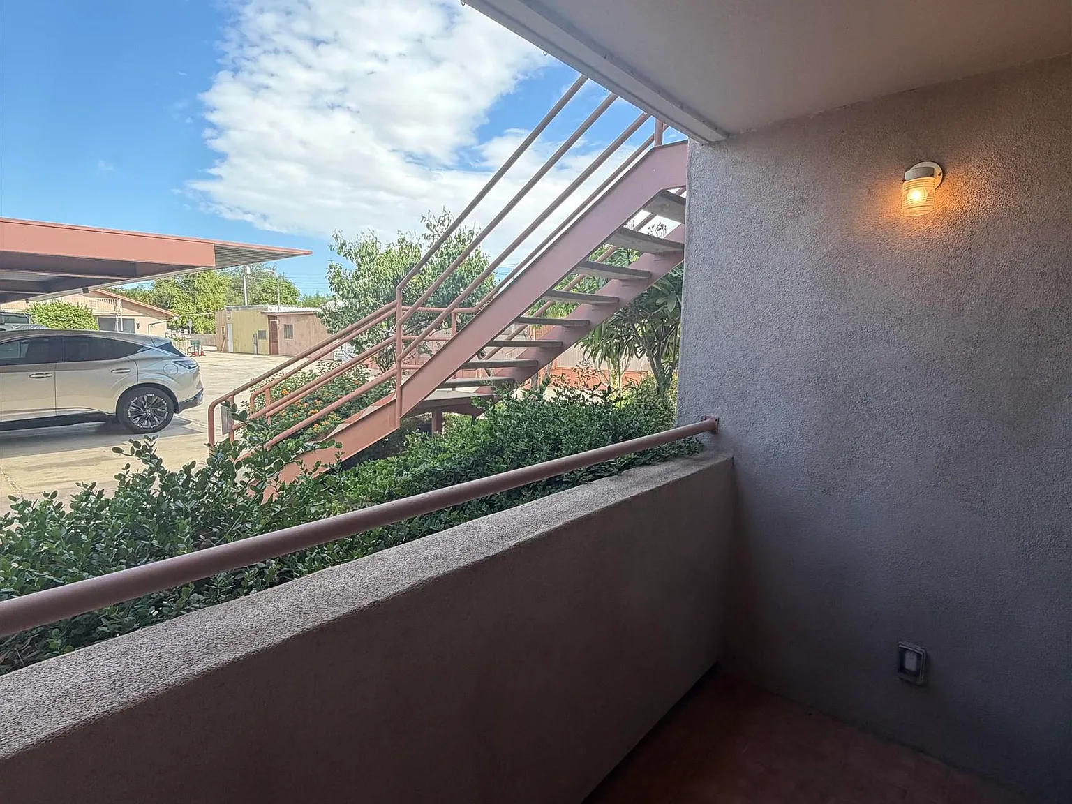 1 bed, 1.0 bath, 600 sqft, $850 — Photo 2