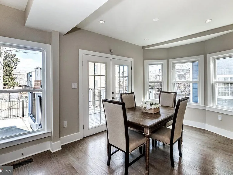 505 Nicholson St NW — Photo 15