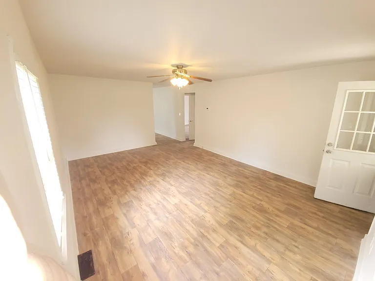 2727 Peanut Rd — Photo 2