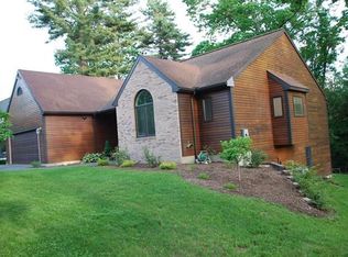 115 Blackberry Ln, Amherst, MA 01002