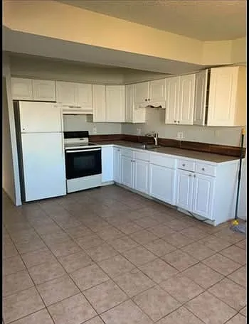 11483 Republic Ave #8 — Photo 4