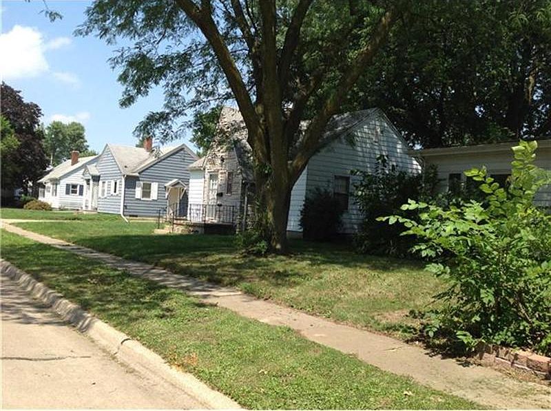 1st image of 109 N Park Lane Dr