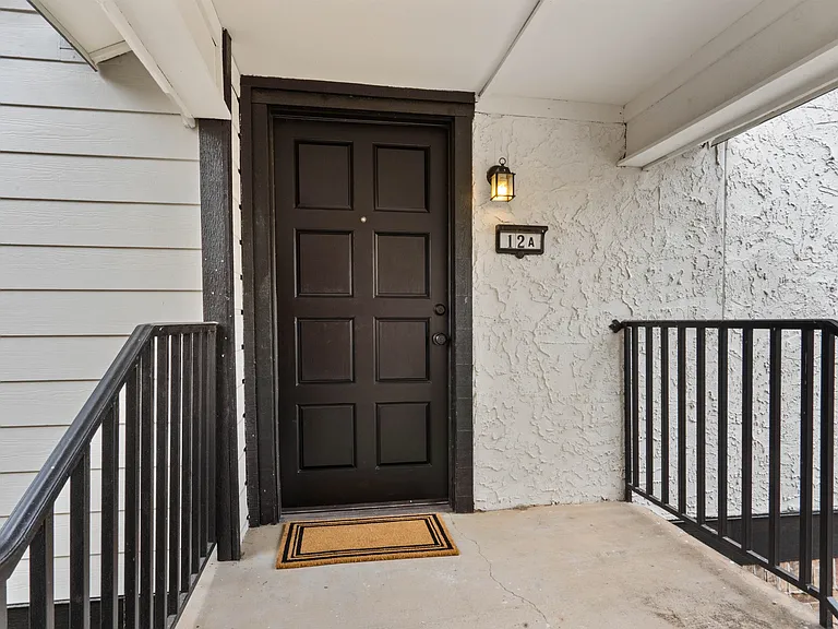 3100 Fairfield Ave #12A — Photo 3