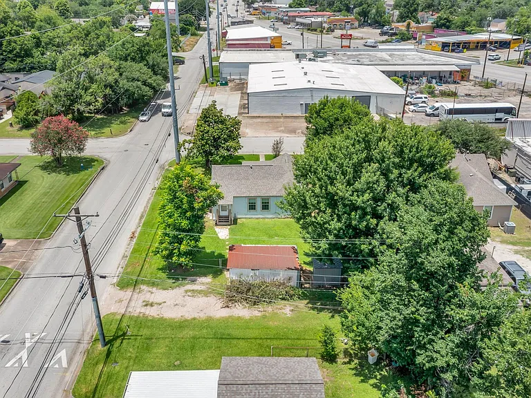 7304 Kinney St — Photo 30