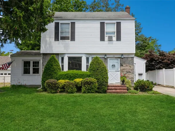 44 Caldwell Street, Huntington Station, NY 11746