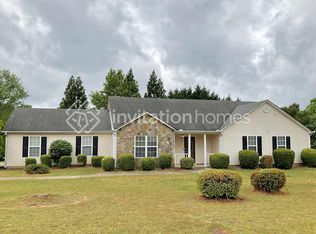 2975 Hampton Valley Dr, Loganville, GA