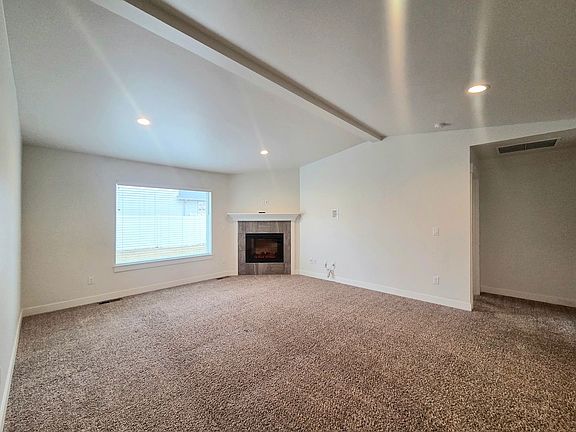 4th image of 2285 2nd St SE